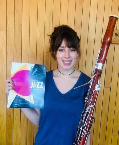The young and talented Bassoon player Kassandra Ormsby graduate student (masters music performance and a certificate in arts entrepreneurship) from Mizzou, working on her improvisation!!! Thanks Kassandra! Enjoy the Book!!!  www.joshuapantoja.com From Classical to Jazz an Improvisation Method!