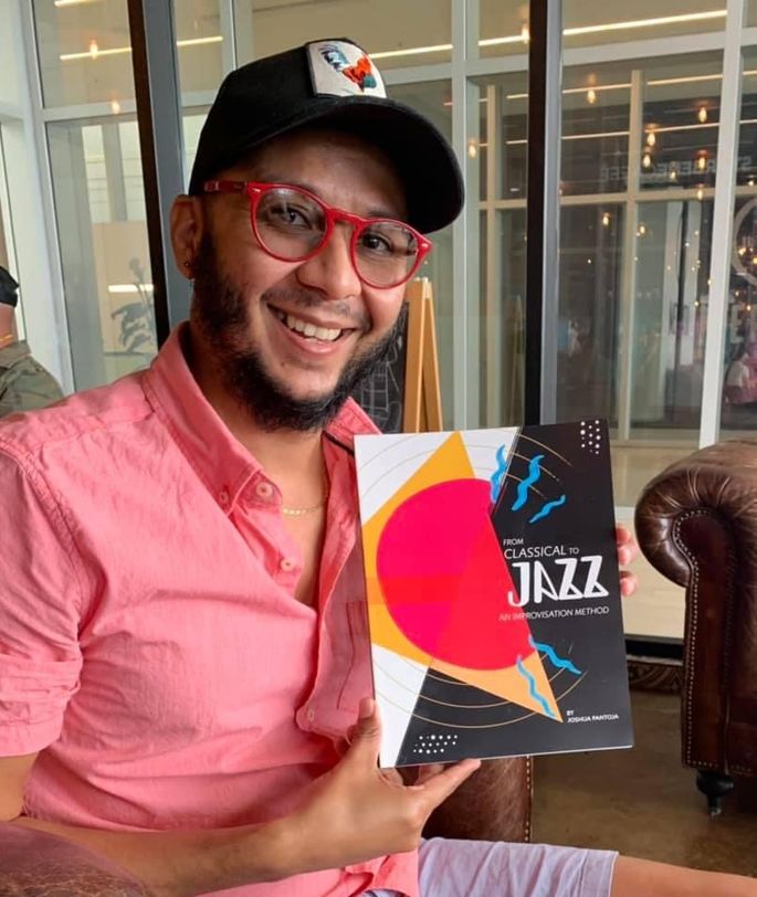 Eric N. Vázquez Rivera Profesor de Trompa y Banda de la Escuela Libre de Música de Arecibo, también miembro de Café ☕️ Corta’o Horn Quartet!